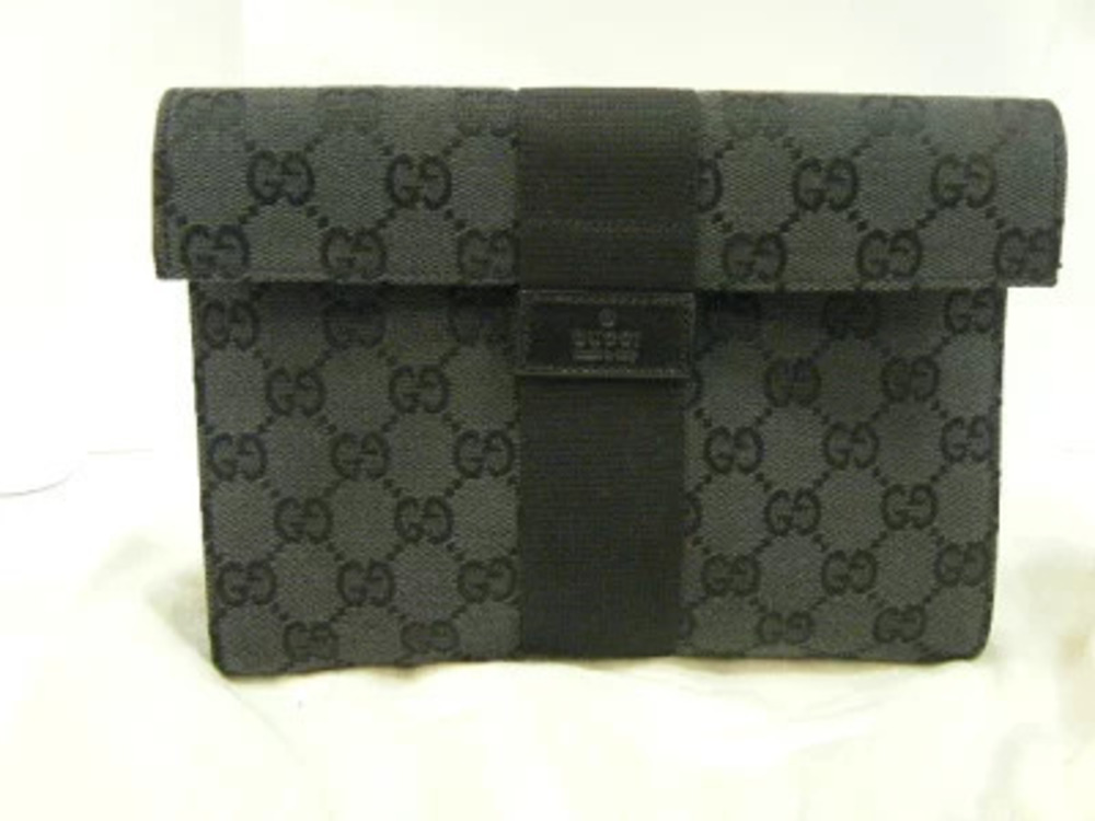 Gucci Pouch Clutch bag black